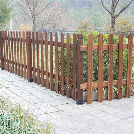 别墅庭院木质栏杆 户外防腐木围栏 菜园定制栅栏