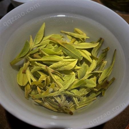 茶批 发 雨前龙 井 狮峰核心产区农标龙井绿茶 现货